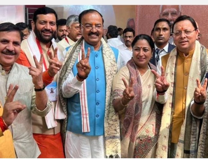 सीएम धामी का बिहार में नीतीश सरकार के शपथ ग्रहण समारोह में गरिमामय शामिल होना