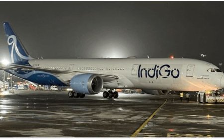 नौवें दिन भी इंडिगो संकट गहराया, दिल्ली– मुंबई एयरपोर्ट पर सैकड़ों यात्री बेबस