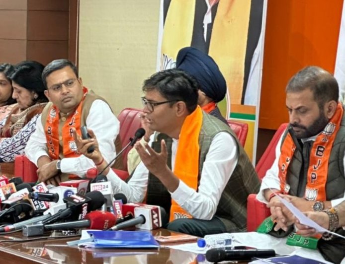 छत्तीसगढ़ में भूमि गाइडलाइन दरों में बदलाव : वित्त मंत्री ओपी चौधरी ने कहा, नागरिकों और रियल एस्टेट के हित में लिए गए महत्वपूर्ण निर्णय