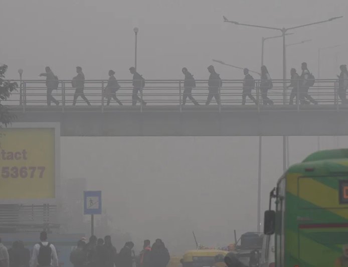 दिल्ली-NCR में सर्दी बढ़ने के साथ घना कोहरा और बढ़ते प्रदूषण की समस्या