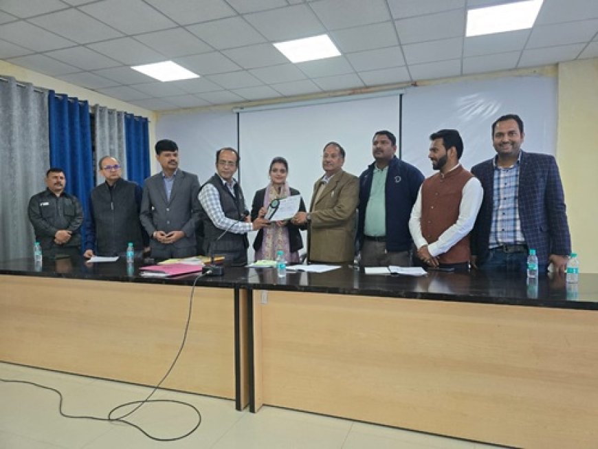 युवा वैज्ञानिक पुरस्कार से सम्मानित हुईं UOU की गीता मठपाल