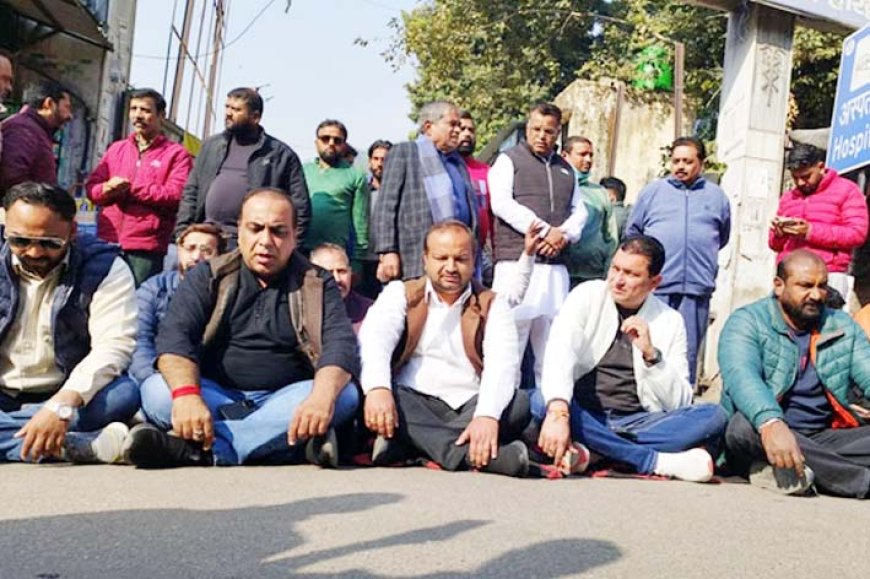 मोर्चरी में रखे शव को चूहों ने नोचा, परिजनों ने किया हंगामा