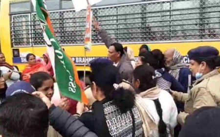 अंकिता हत्याकांड को लेकर कांग्रेस का आक्रोश, विधायक आवास पर प्रदर्शन