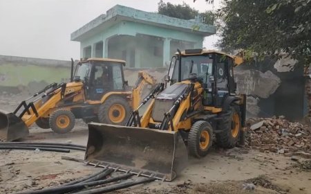 संभलः सरकारी जमीन पर अवैध कब्जों पर प्रशासन सख्त, बुलडोजर के बाद 75 लाख से ज्यादा का जुर्माना
