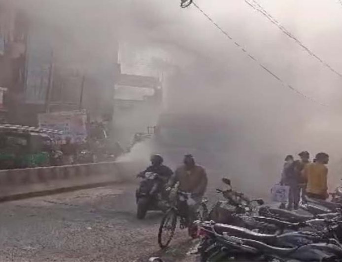 रेवाड़ी में अद्भुत साहस, चलती बस में आग लगने पर 50 यात्रियों की जान बची