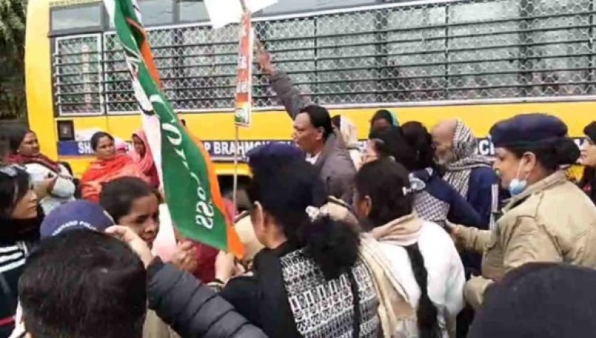 अंकिता हत्याकांड को लेकर कांग्रेस का आक्रोश, विधायक आवास पर प्रदर्शन