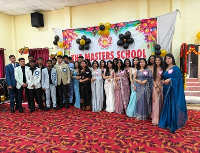 भावनाओं से भरा पल: दि मास्टर्स स्कूल पनियाली में भव्य ब्लेसिंग डे और फेयरवेल समारोह