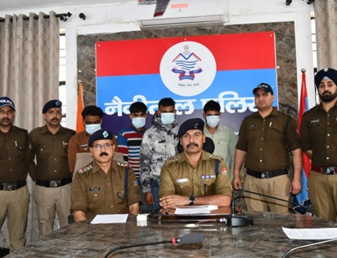 गौला नदी किनारे बैटरी चोरी का खुलासा, 6 ट्रक बैटरियां पकड़ी गईं