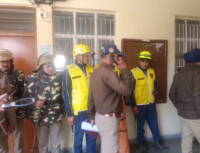 अल्मोड़ा कोर्ट पर बम धमकी: सुरक्षा उपायों में बढ़ोतरी