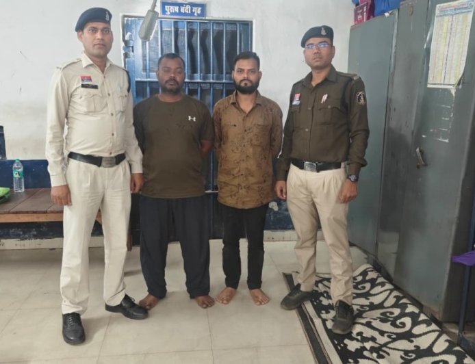 दुर्ग में IND-SA क्रिकेट मैच पर ऑनलाइन सट्टा, दो सटोरिए गिरफ्तार और 50 लाख की सट्टा पट्टी जप्त
