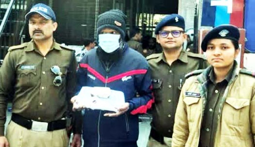 बनभूलपुरा में बर्खास्त कर्मचारी के घर छापा, भारी मात्रा में अवैध हथियारों का जखीरा बरामद