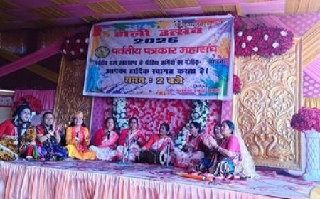 हल्द्वानी: पर्वतीय पत्रकार महासंघ के होली मिलन में बिखरे वृंदावन की होली के रंग