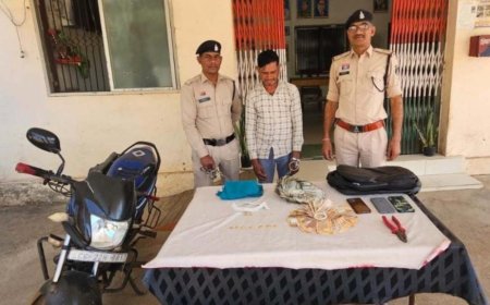 महिलाओं को लिफ्ट देने के बहाने करता था जेवर और नकदी की चोरी