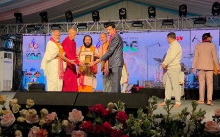 अल्मोड़ा के नागेंद्र प्रसाद जोशी को ऋषिकेश में मिला ‘इंटरनेशनल योग अवार्ड’