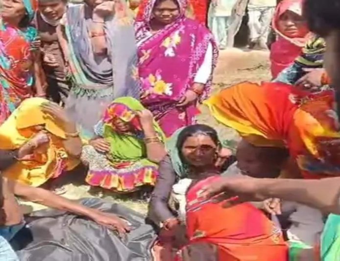 सीतापुर में सड़क हादसा: दो बाइकें आमने-सामने टकराईं, एक युवक की हुई मौत