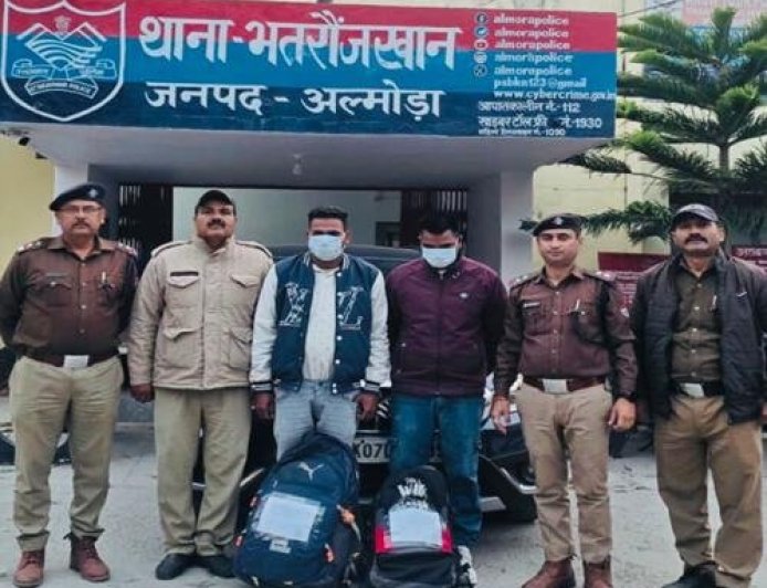 दिल्ली की महिला पर्यटक से दुष्कर्म का प्रयास और लूट में टैक्सी चालक गिरफ्तार