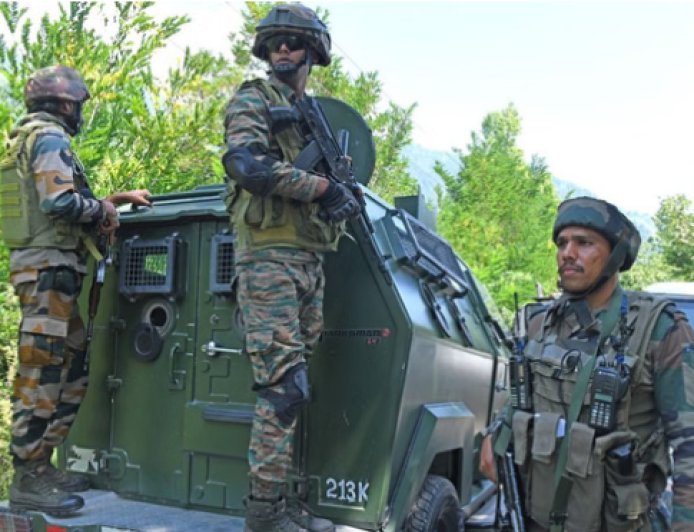 जम्मू-कश्मीर: सीमा पर सेना की अद्वितीय सफलता, घुसपैठ की साजिश नाकाम; एक आतंकी ढेर