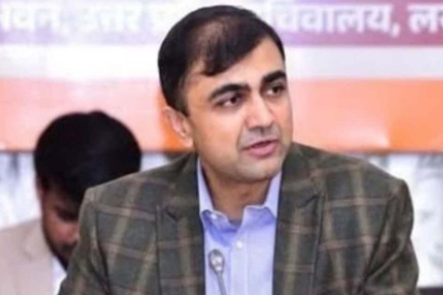 भ्रष्टाचार के आरोपों के बीच अभिषेक प्रकाश की सेवा बहाल