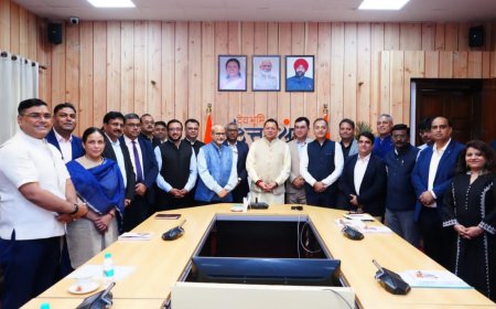 सीएम धामी ने इंडिया डिजिटल इंपॉवरमेंट मीट एंड अवॉर्ड आयोजकों से की भेंट