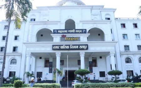 रायपुर निगम की कार्रवाई: गंदे पानी की सप्लाई पर ठेकेदार पर लगाया जुर्माना और टैंकर संचालकों को चेतावनी