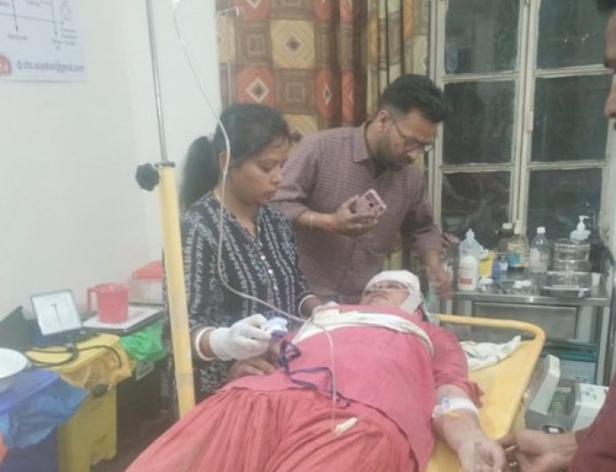 हृदयविदारक हादसा: महिला छत से गिरकर कोसी नदी में गिरी, हालत गंभीर