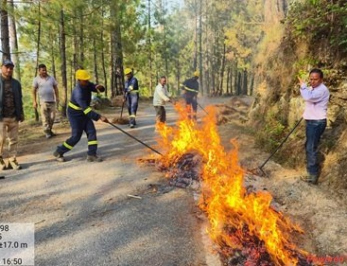 उत्तरी गौला रेंज के कपिलेश्वर में वनाग्नि सुरक्षा के प्रयासों की जानकारी