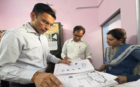 Dehradun में DM की छापेमारी से फर्जी रजिस्ट्री और स्टांप घोटाले का खुलासा