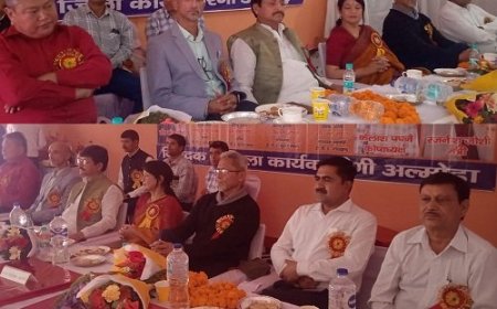 अल्मोड़ा के फार्मासिस्टों की एकता ने उठाई समस्याओं की आवाज, विधायक ने दिया आश्वासन