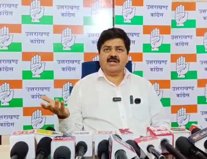 उत्तराखंड चुनाव परिणाम: कांग्रेस ने उठाई बदलाव की आवाज, भाजपा में उत्साह का माहौल