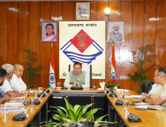 बद्रीनाथ को ‘स्पिरिचुअल स्मार्ट हिल टाउन’ में बदलने की तैयारियाँ, मुख्यमंत्री धामी का मार्गदर्शन