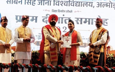 अल्मोड़ा की कृतिका कांडपाल बनीं स्वर्ण पदक विजेता, राज्यपाल से मिला सम्मान