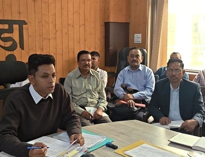 अल्मोड़ा में परीक्षा की सफल और निष्पक्ष व्यवस्था का आह्वान - जिलाधिकारी अंशुल
