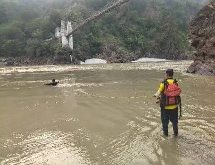 घनसाली में चार वर्षीय बच्चे की दर्दनाक मौत, तेज बारिश ने बढ़ाई चिंता