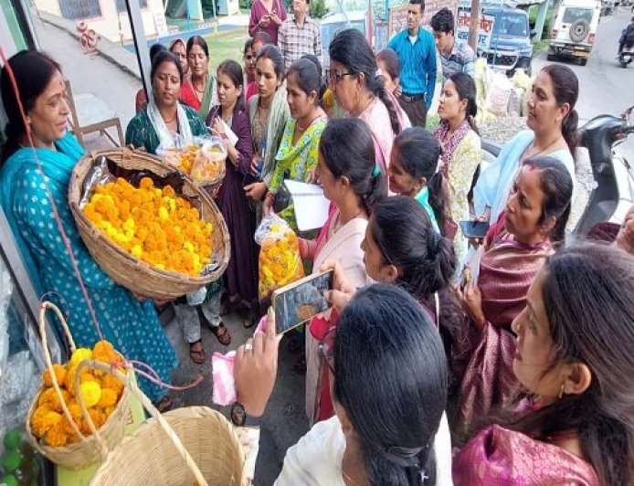 ‘किसानी में कमाल’: अल्मोड़ा की लता ने जैविक खेती और पुष्प उत्पादन से बनाई नई पहचान
