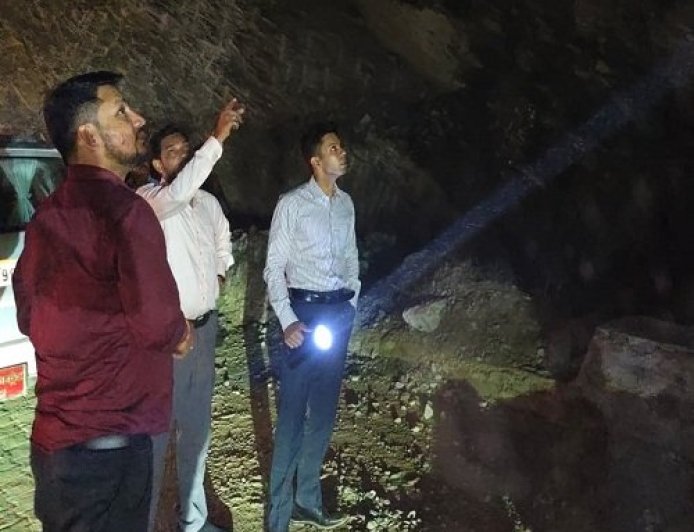 अल्मोड़ा: क्वारब बाईपास पर भारी एवं ओवरलोड वाहनों का बढ़ता खतरा