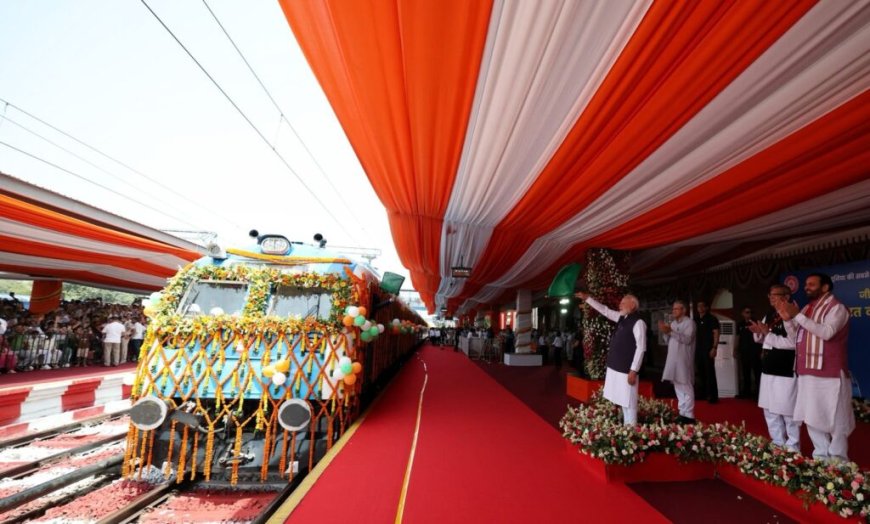 पीएम मोदी ने भारत की पहली हाइड्रोजन ट्रेन को दिखाई हरी झंडी, हरियाणा में नई शुरुआत