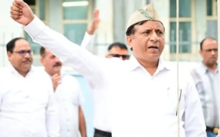 DG बंशीधर तिवारी ने सूचना निदेशालय में किया ध्वजारोहण, राष्ट्र की एकता-अखंडता के प्रति दिलाया संकल्प…