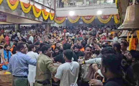 महाकाल मंदिर में हंगामा: कांवड़िए, श्रद्धालु और सुरक्षा गार्डो में मारपीट, गर्भगह के सामने जमकर चले लात-घूंसे