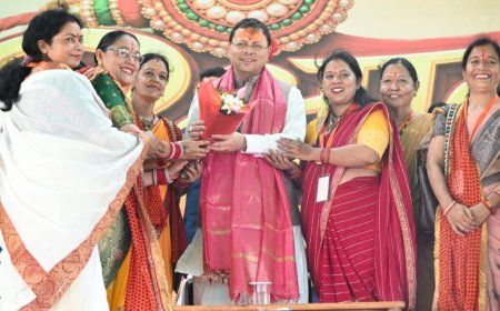 मुख्यमंत्री धामी की बड़ी घोषणा: अब 60 वर्ष की आयु से महिलाओं को रोडवेज बसों में मिलेगा मुफ्त सफर