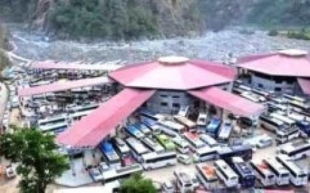 बस सेवाओं के विवाद से चारधाम यात्रा प्रभावित, श्रद्धालुओं की बढ़ी परेशानी