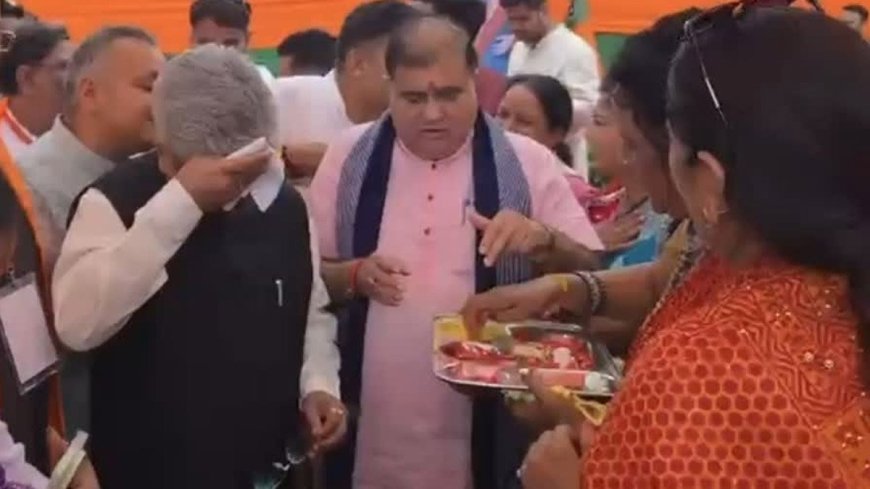 हल्द्वानी में तिलक पोंछने पर विवाद, दुष्यंत गौतम पर कांग्रेस का हमला
