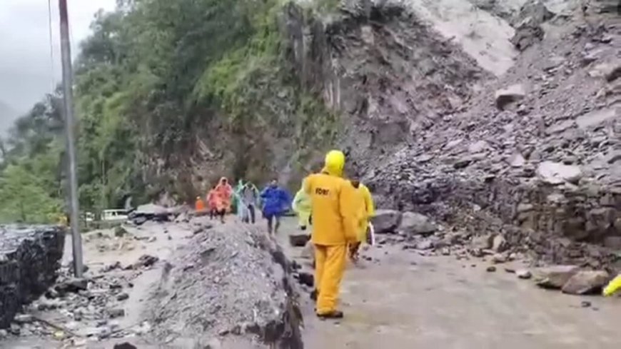 केदारनाथ पैदल मार्ग पर टूटा पहाड़, भारी बोल्डर की चपेट में यात्री की मौत