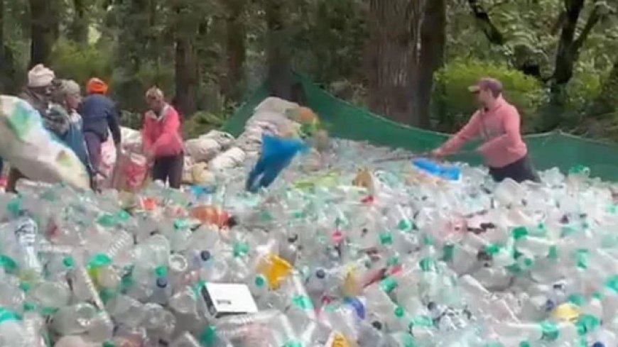 Hemkund Sahib और फूलों की घाटी में सफाई अभियान, अब तक 22 हजार से ज्यादा प्लास्टिक बोतलें जुटाईं