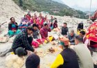 धराली आपदा में दबे प्राचीन कल्प केedar मंदिर की खोज, नवरात्रि पर ग्रामीणों ने की खुदाई