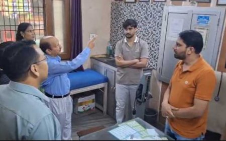 महिला की मृत्यु पर बनभूलपुरा में प्रशासन की सख्त कार्रवाई, तीन क्लीनिक सील