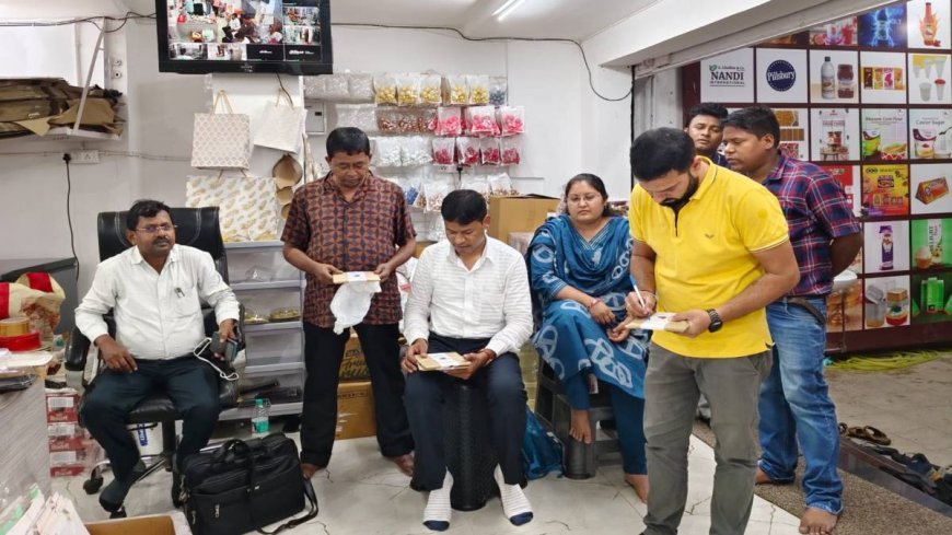 त्योहारी सीजन में मिलावट पर सख्ती: रायपुर में चांदी वर्क की दुकानों पर जांच, 5 ब्रांड के लिए गए सैंपल, 8 पैकेट जब्त